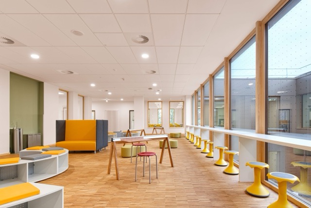 Le lycée Heisenberg de Dortmund est le premier bâtiment modulaire d'Allemagne à utiliser de l'acier « vert ».